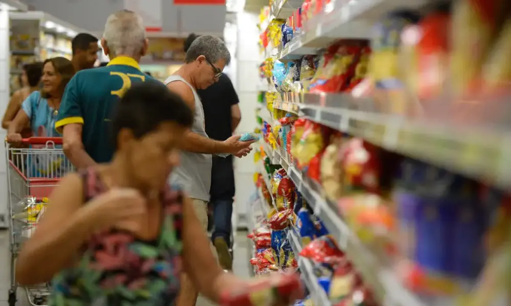 Supermercados Goiânia domingo fechados