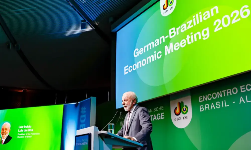Lula fala em reciprocidade após expulsão de delegado dos EUA