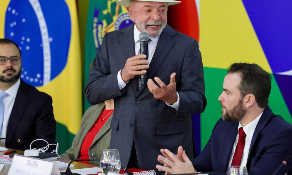 Lula: Desenrola Brasil ajudará população a "tirar corda do pescoço"