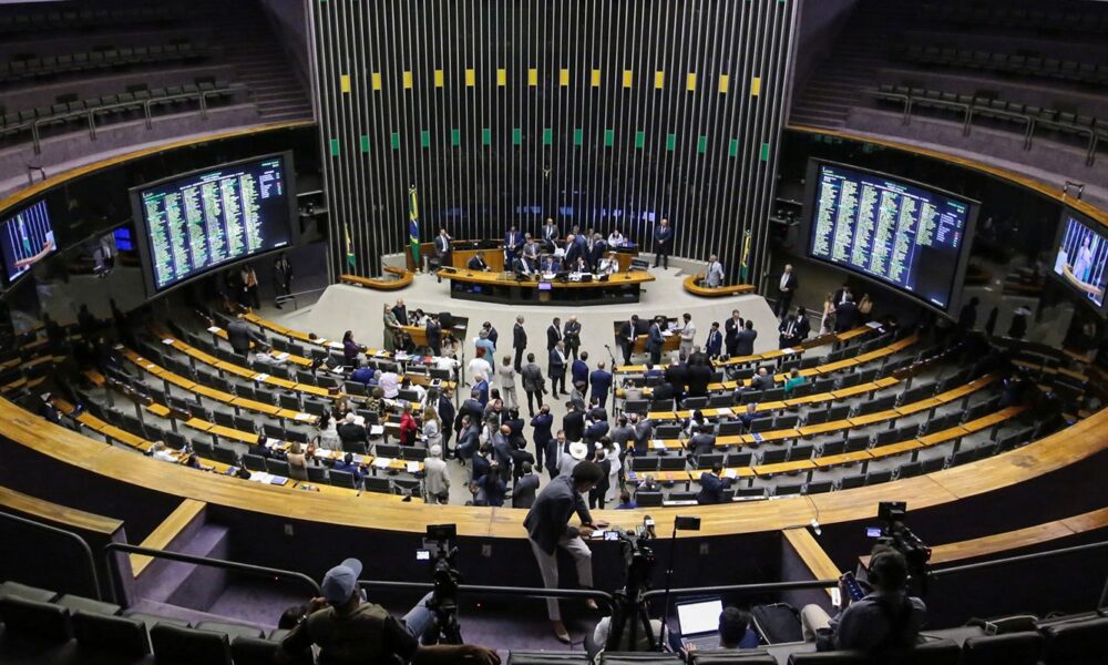 Câmara inicia análise de projeto sobre exploração de minerais críticos