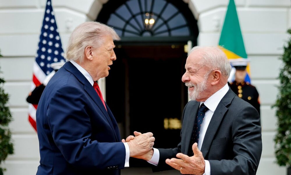 "Ninguém respeita lambe-botas", diz Lula sobre reunião com Trump