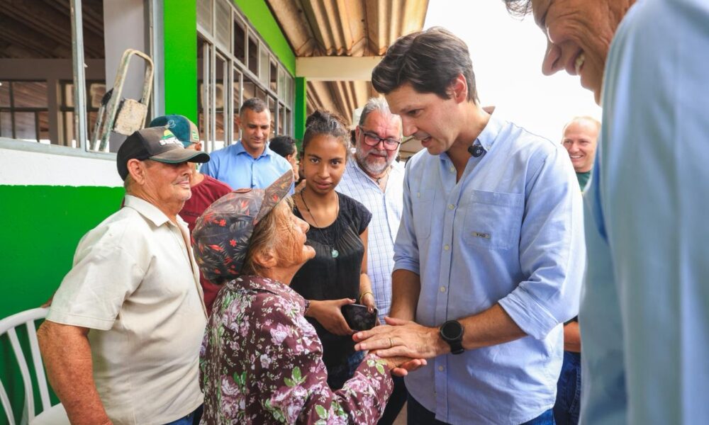 Durante comemoração do Dia das Mães em Caçu, governo anuncia construção de casas a custo zero no município