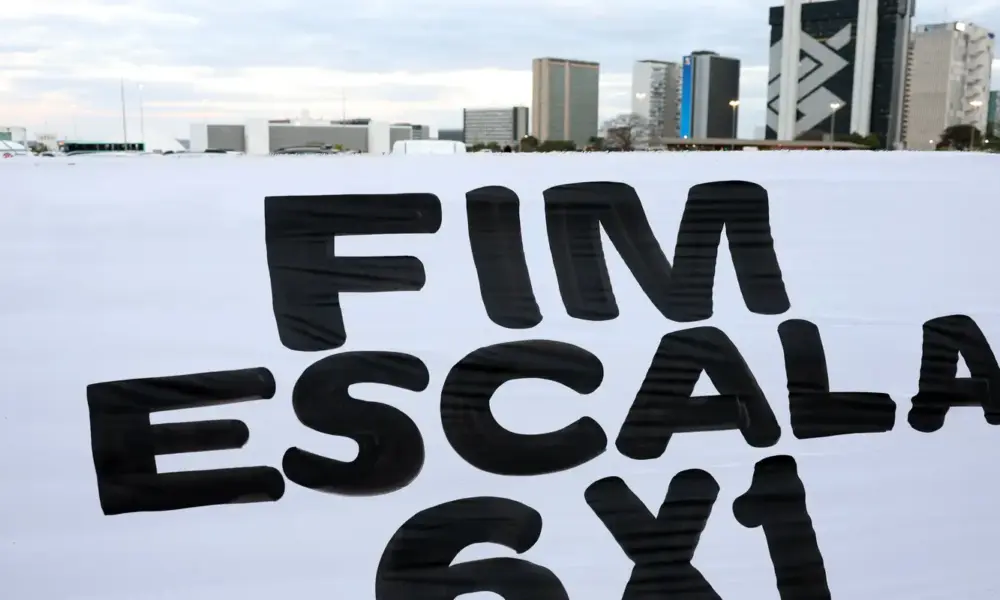Vereadores fazem “protocolaço” de projetos pelo fim da escala 6x1