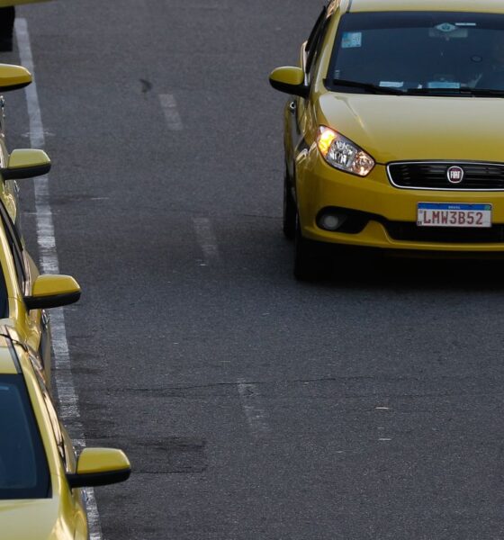 Governo publica MP que destina R$ 30 bi a taxistas e motoristas de app