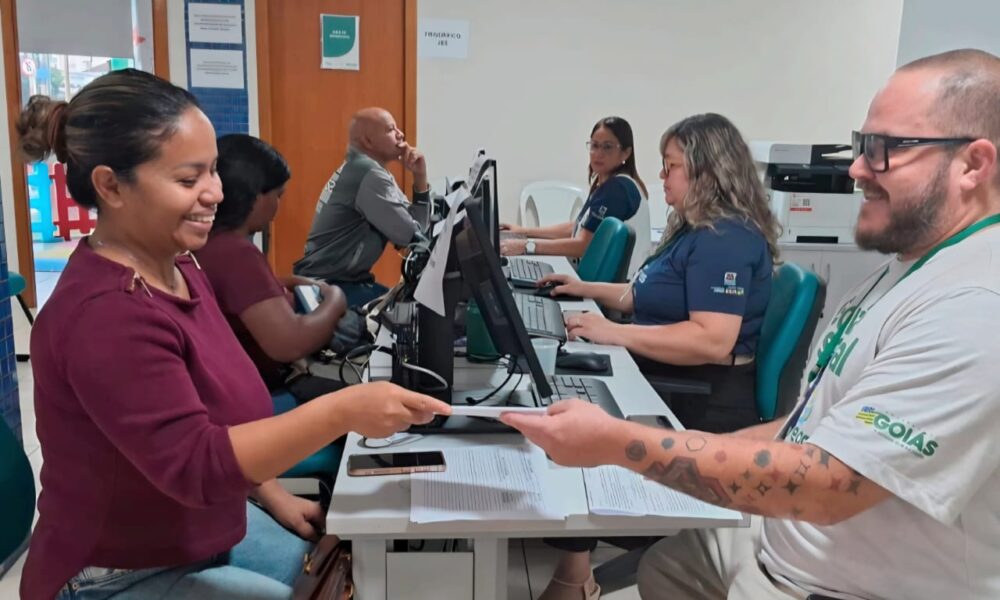Feirão de Empregos abre vagas para construção, logística e comércio