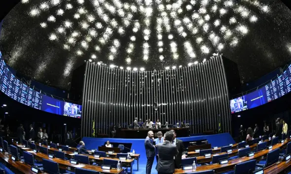 Senado aprova projeto de incentivo ao primeiro emprego para jovens