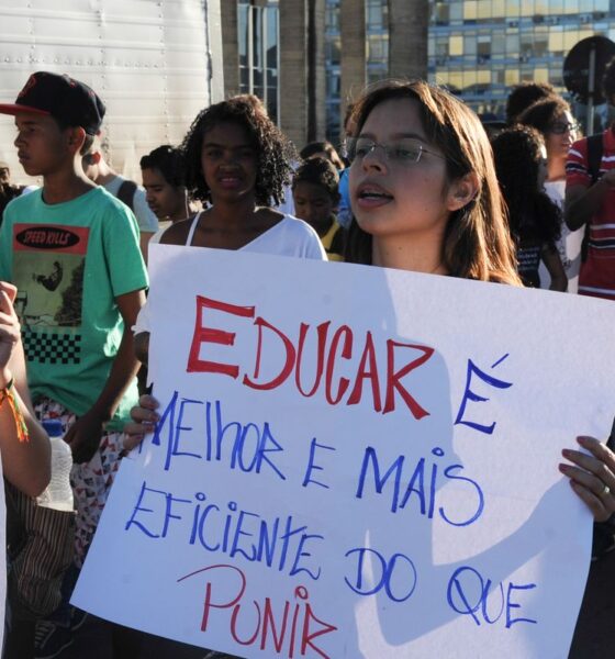 CCJ adia novamente análise de PEC sobre redução da maioridade penal