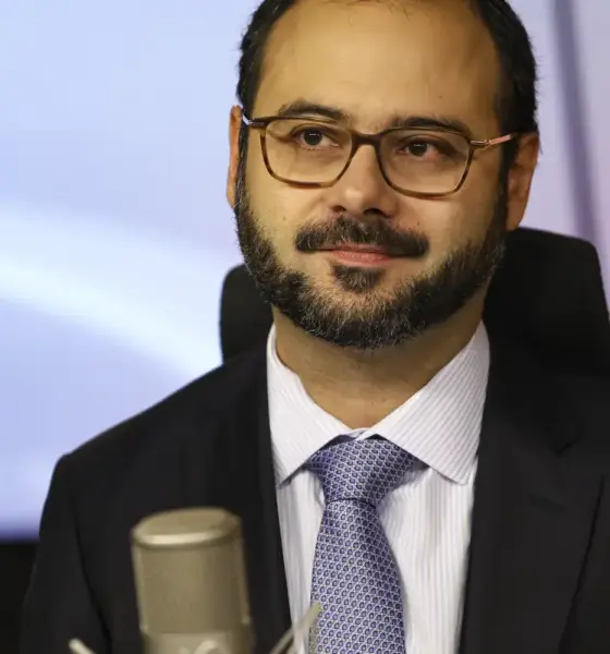Governo avalia aumento de contratação pelo MEI com o fim da 6x1