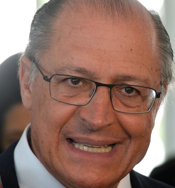 É factoide do clã Bolsonaro para desviar do caso Master, diz Alckmin