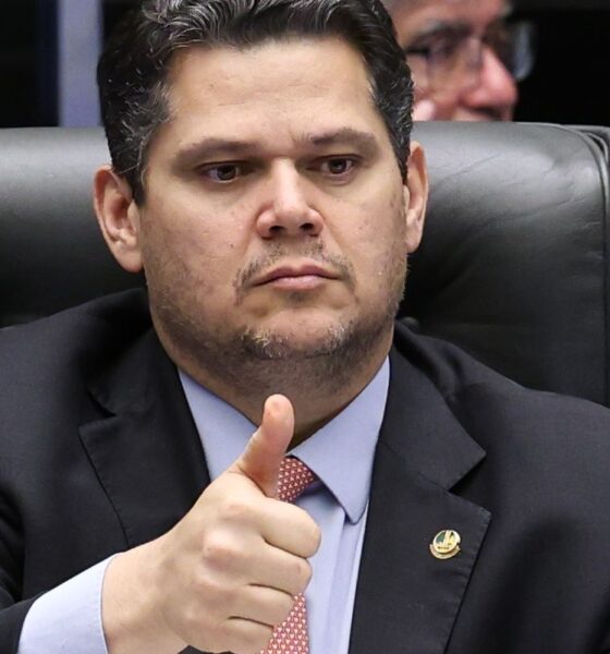 Alcolumbre sugere “melhorar” 6x1 e quer passar PEC por comissões