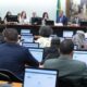 Deputados votam redução da maioridade penal em comissão  