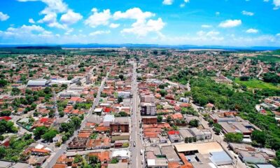Agro é Social chega a Uruaçu com mais de R$ 3 milhões em investimentos para produtores rurais Panorâmica aérea da cidade de Uruaçu-GO