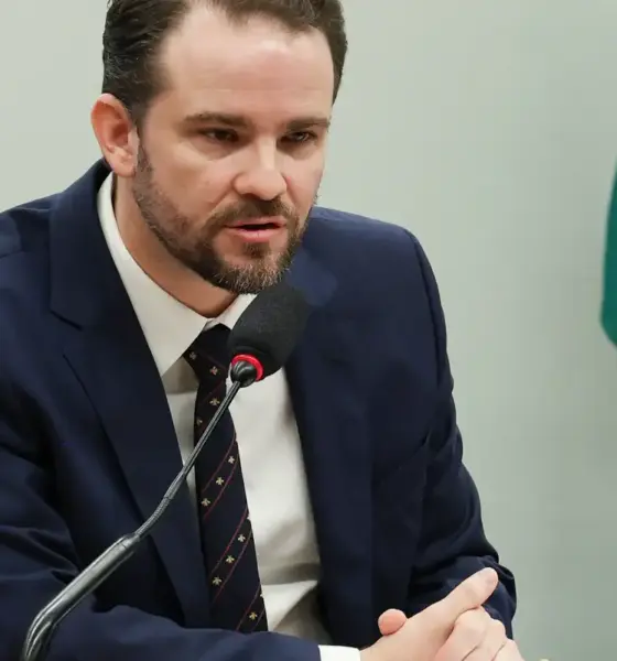 Durigan critica PEC que dá autonomia ao BC por criar “novo Poder"