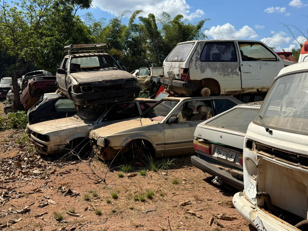 Cemitério de carros pode virar complexo esportivo de R$ 30 mi