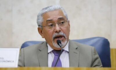 Vereador Senival Moura pede afastamento do PT