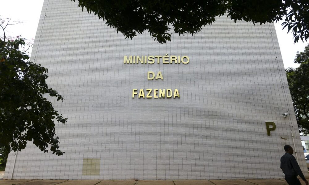 Governo deve recorrer ao STF sobre PEC de agentes de saúde