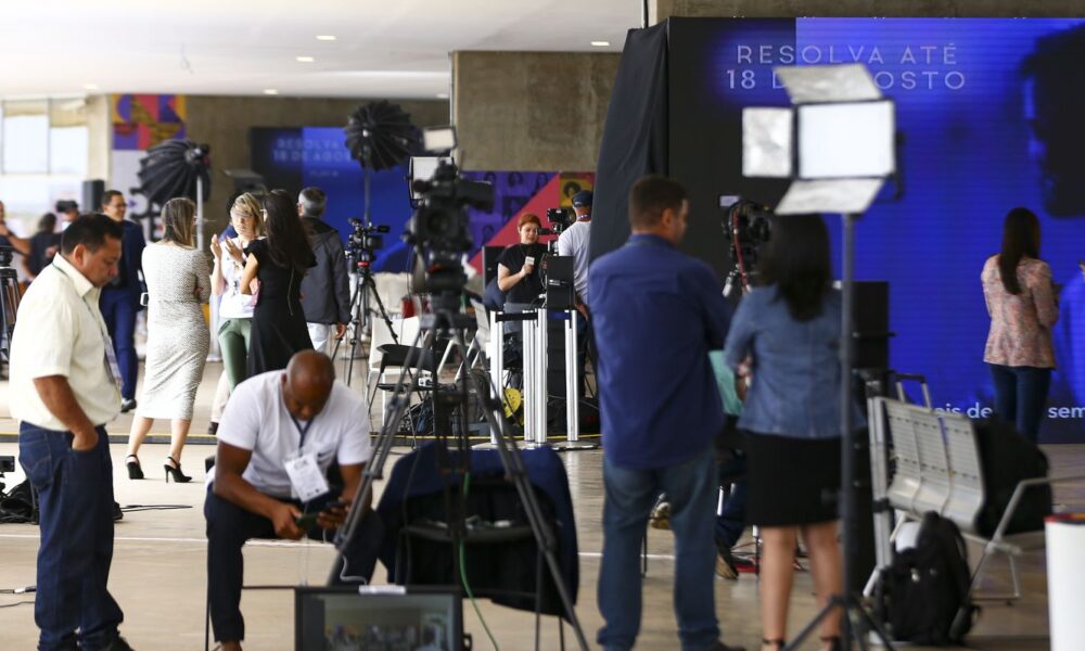 Fórum pede compromisso de candidatos com comunicação democrática