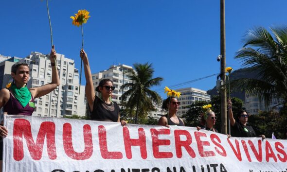 Mulheres vão às ruas pela votação do PL da Misoginia