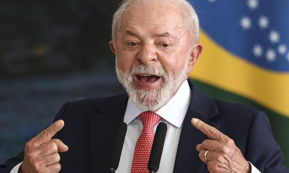 Atitude irresponsável, diz Lula após revogação de visto de embaixadora