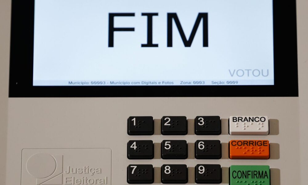 Federação PSOL-Rede oficializa apoio à candidatura de Lula à reeleição