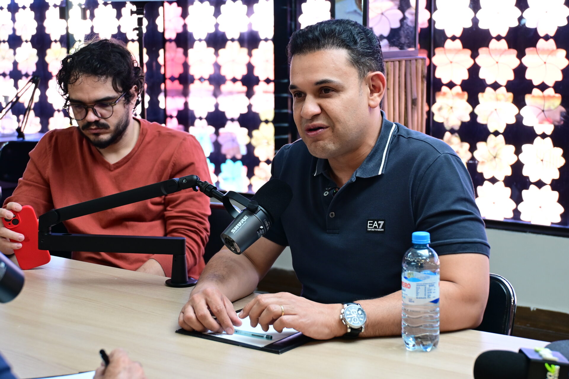 Cairo Salim visita nova sede da Folha Z e fala sobre eleições
