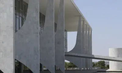 Saiba quais as atribuições do presidente da República e governadores