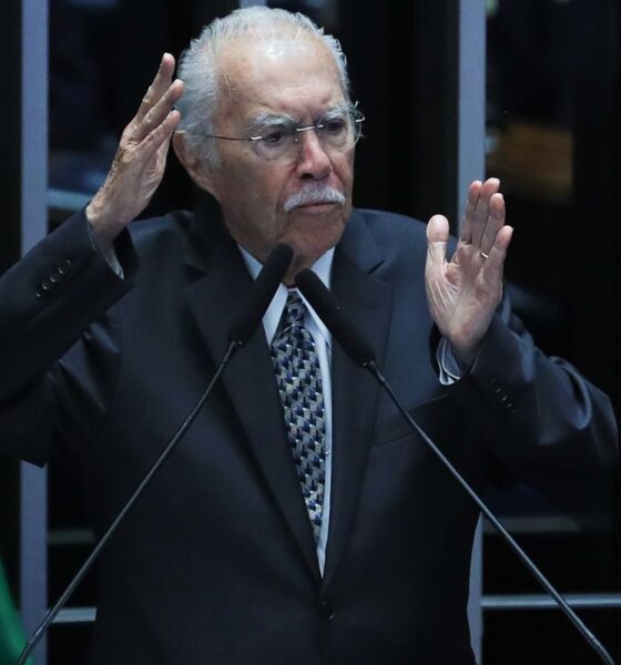 Ex-presidente José Sarney é internado com quadro de pneumonia