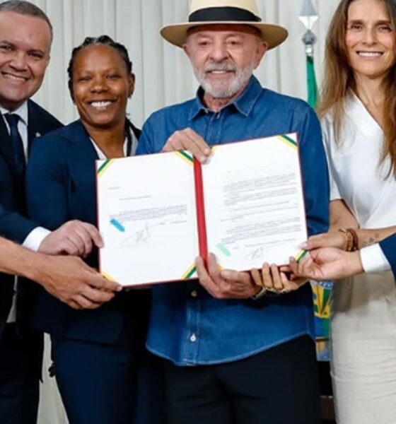 Lula sanciona lei de incentivo ao desenvolvimento do futebol feminino